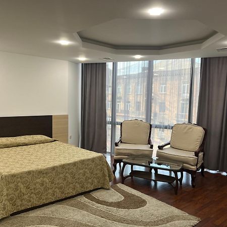 Vanatur Hotel Gjumri Exteriör bild